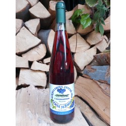 Aronia wine with rosemary