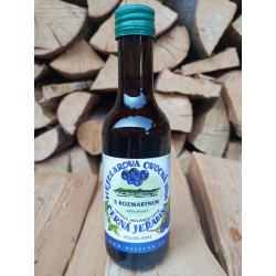 Aronia wine with rosemary